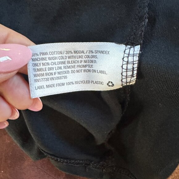 MERONA The Ultimate Tee Shirt T Shirt V Neck Top Size Large Black - Picture 7 of 8